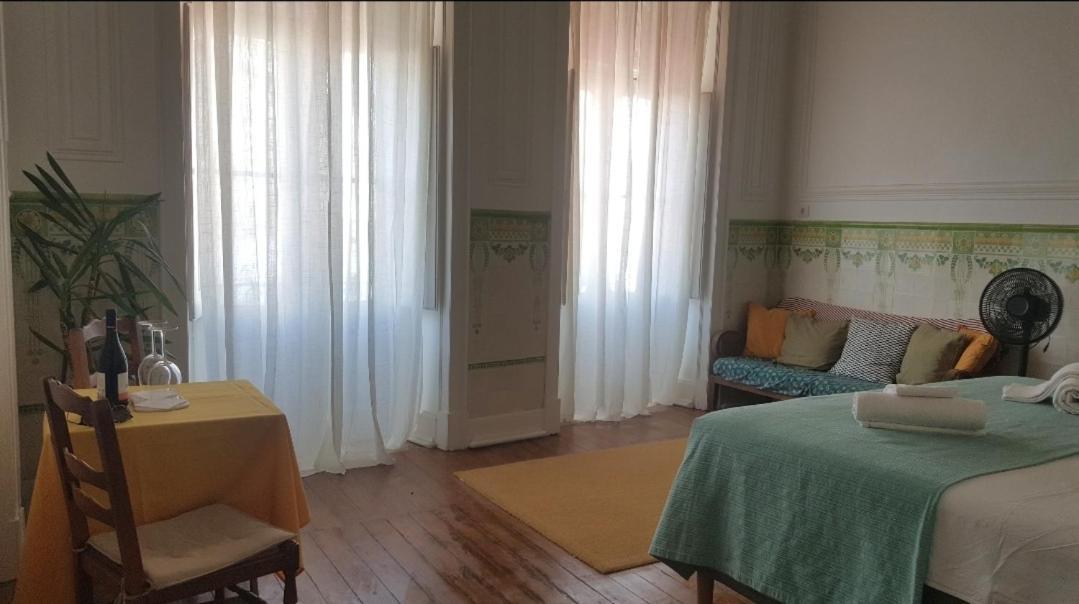 Olhaomirante Guesthouse Bagian luar foto